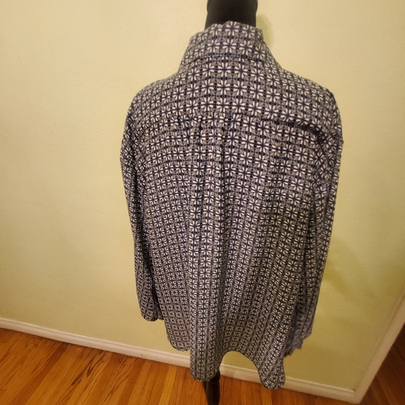 Max Studio Printed Long Sleeve Button-Up Shirt size L. NWT - Picture 4 of 6